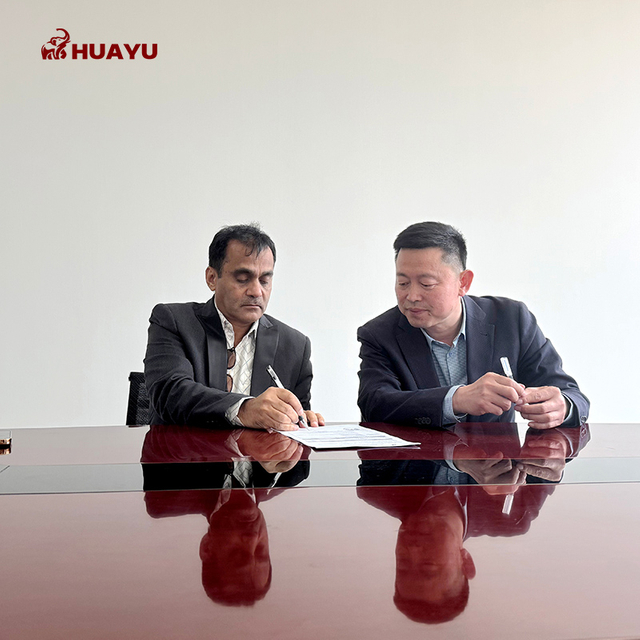 Middle East UAE client，Flatbed trailer, Fuel tank trailer