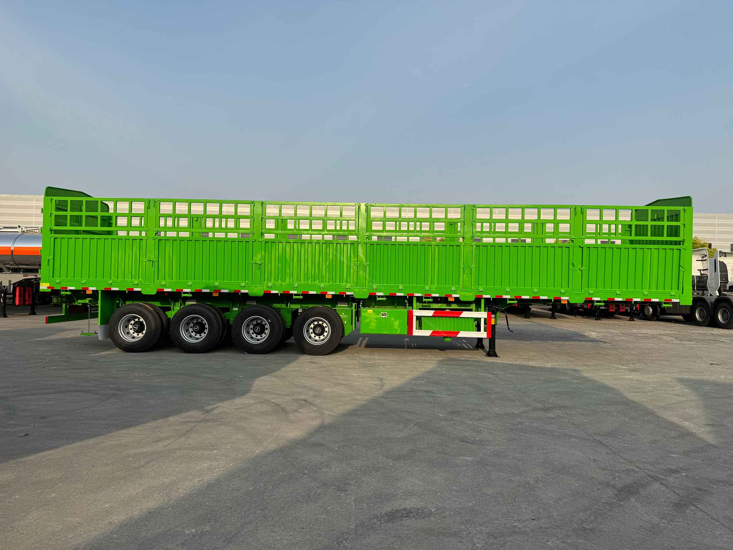 4 Axles 80Ton Fence Cargo Trailer