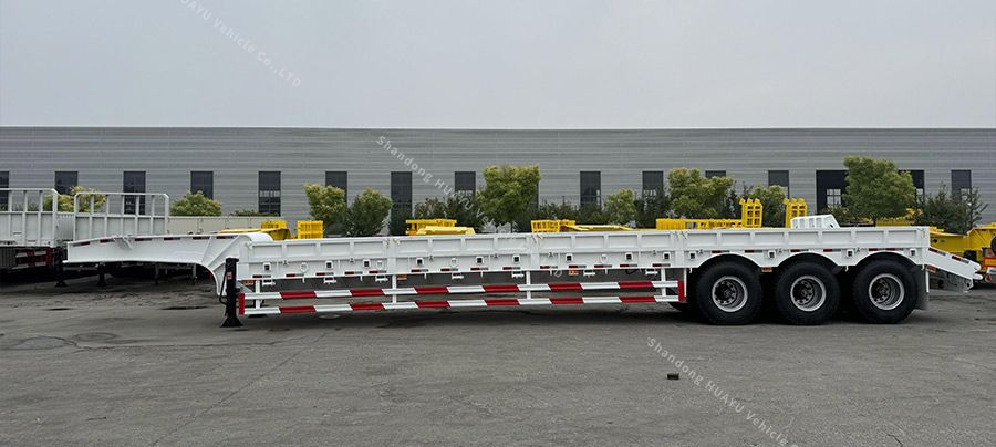 lowbed trailer with side baffle
