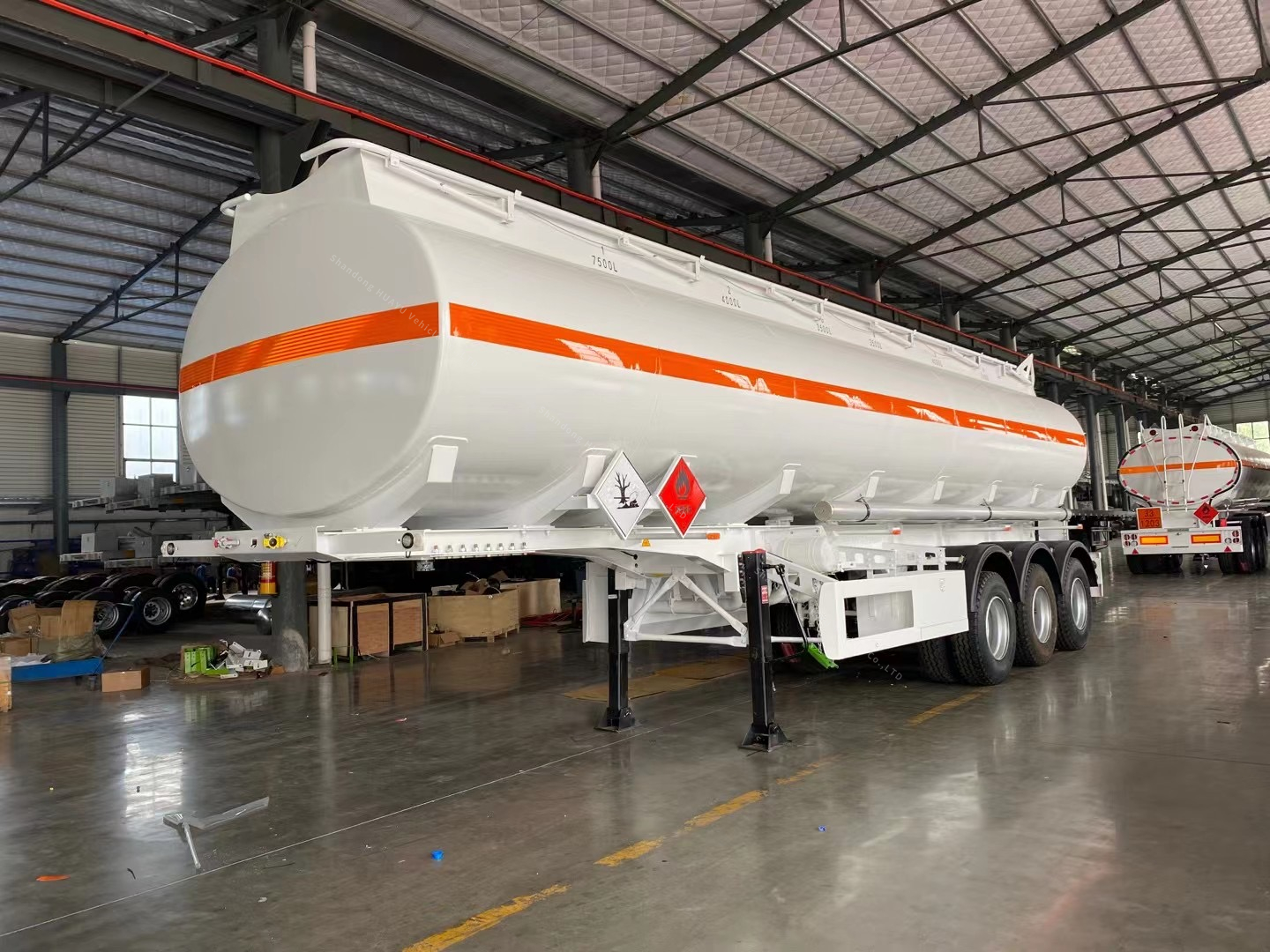 Tir Axle 40000L Diesel Oil Tanker Trailer